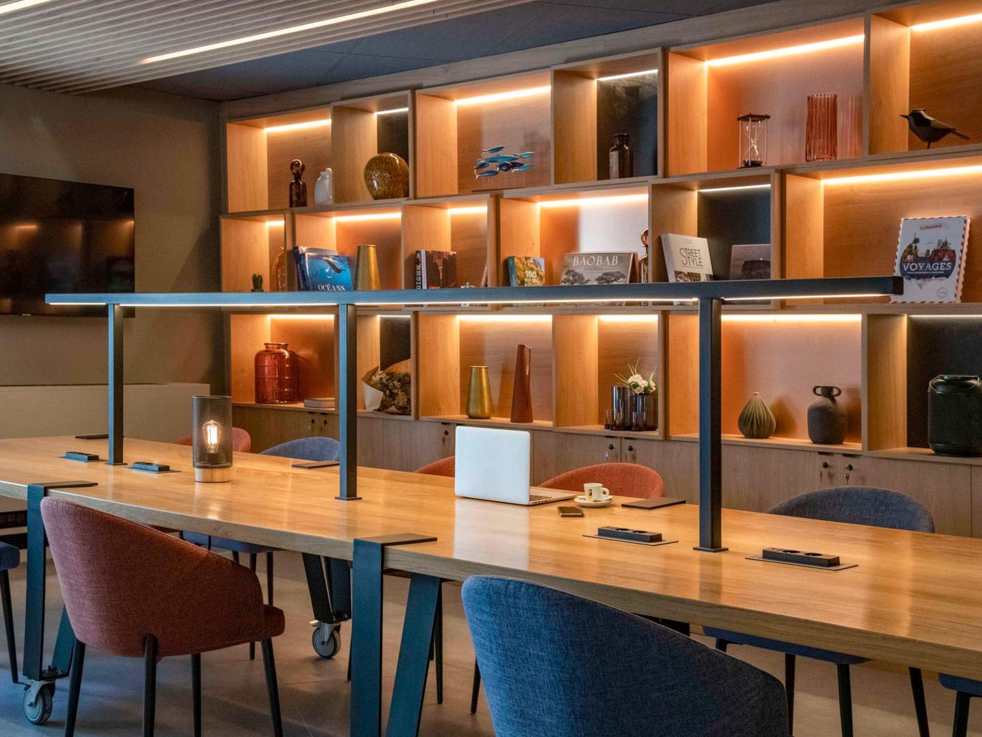 Novotel Antibes Sophia Antipolis Вальбон Экстерьер фото